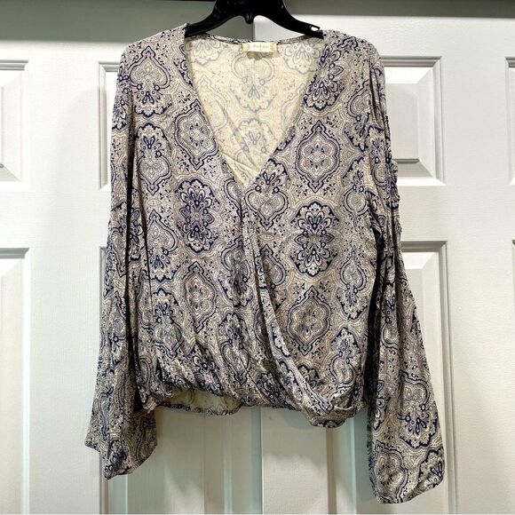 Altar’d State Blue and Tan Patterned Bell Sleeve Cross Over Blouse Size M - Picture 2 of 15